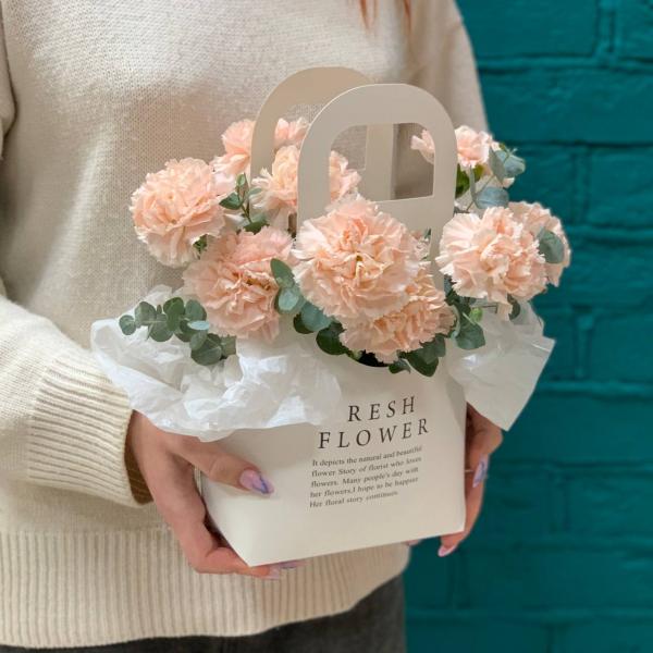 фото 13 розовых гвоздик "Искусство любви"