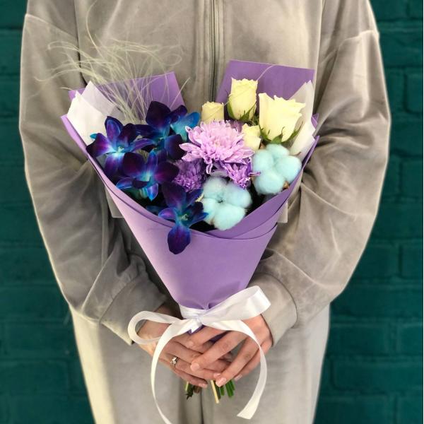 фото Хризантемы и дендробиума "Радостный хлопок"