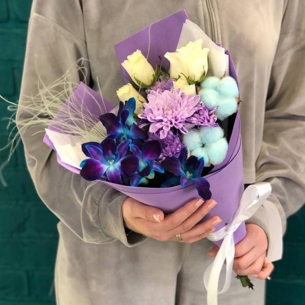 фото Хризантемы и дендробиума "Радостный хлопок"