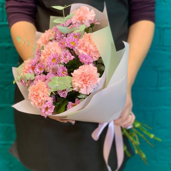 фото Диуантуса и хризантемы "Ричи"