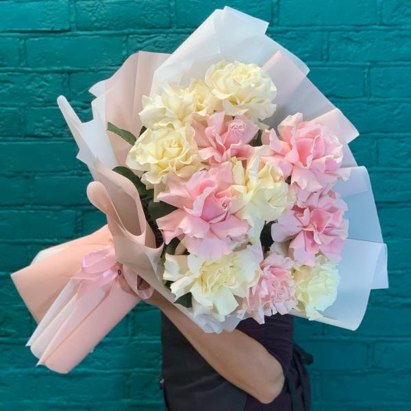 фото 11 французских роз "Авеню"