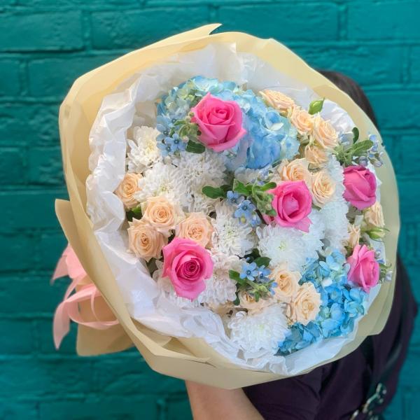 фото Гортензии и розы "Капли акварели"