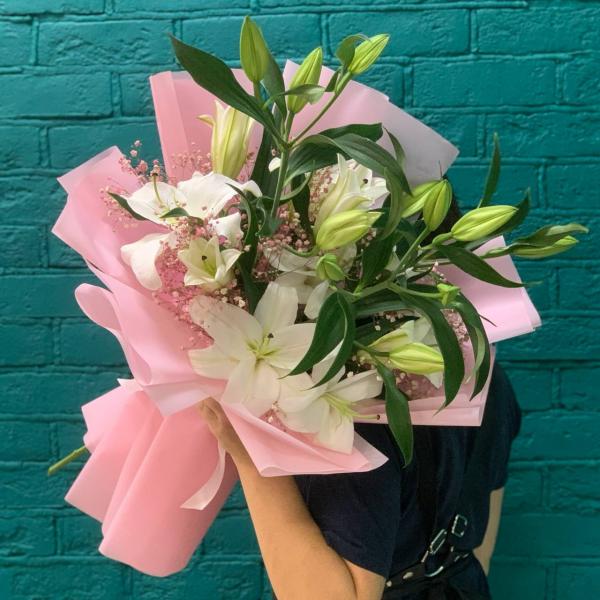 Лилия и гипсофила "Панна котта"