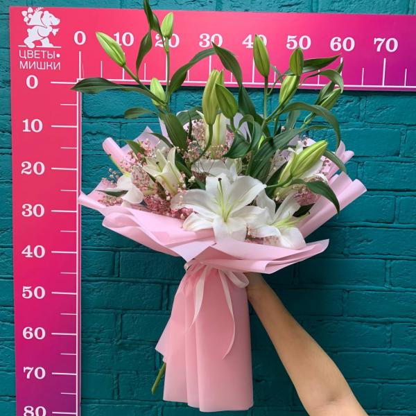 фото Лилии и гипсофилы "Панна котта"