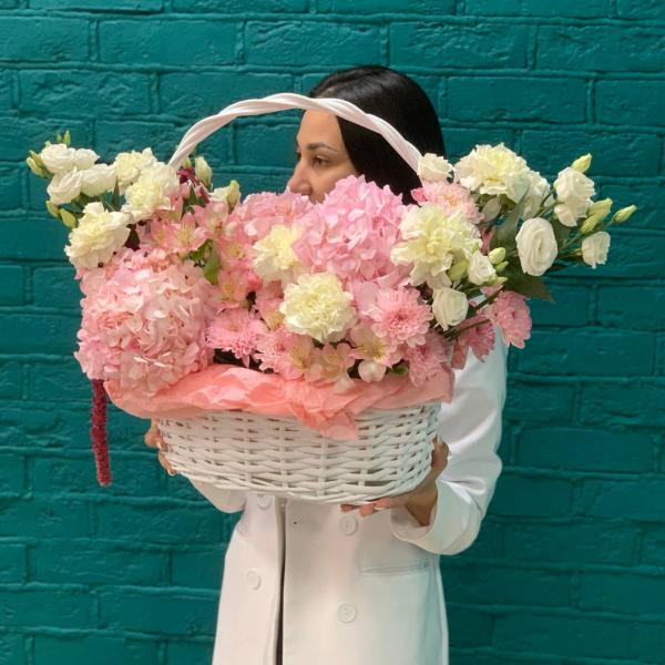 Гортензия и эустома "Царица"