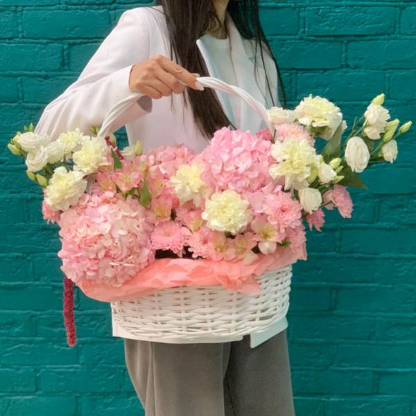 фото Гортензии и эустомы "Царица"