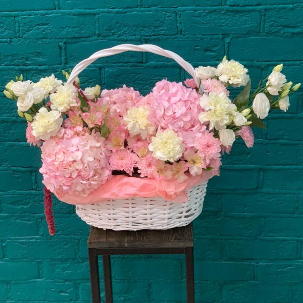 фото Гортензии и эустомы "Царица"