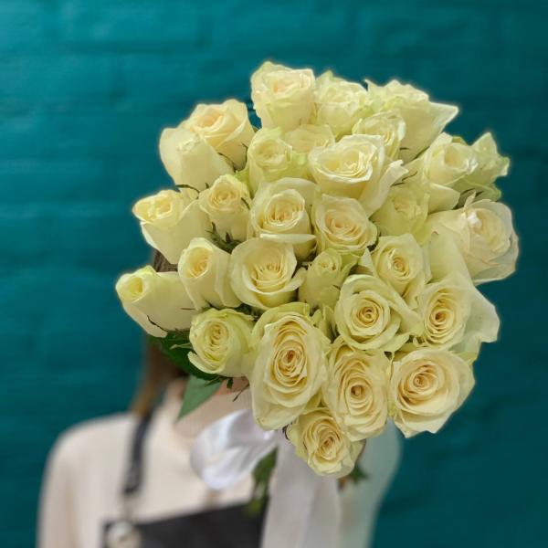 фото 29 белых роз "Эклер"