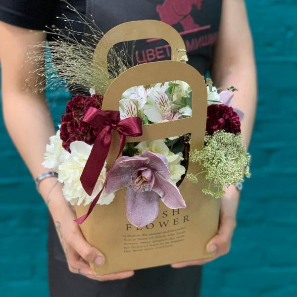 фото Орхидеи и эустомы "Тайский сад"