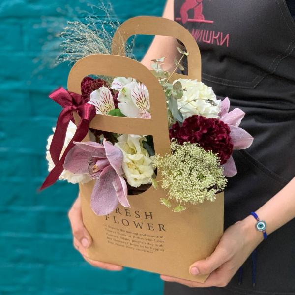 фото Орхидеи и эустомы "Тайский сад"