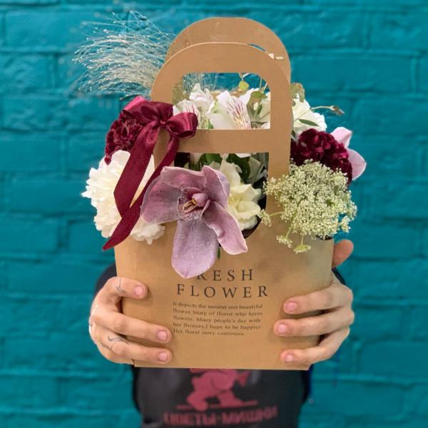 фото Орхидеи и эустомы "Тайский сад"