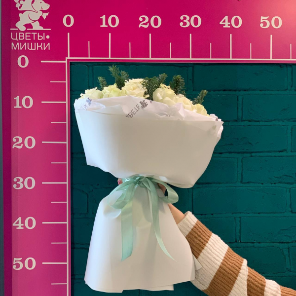 фото Роз и нобилиса "Еловые веточки"