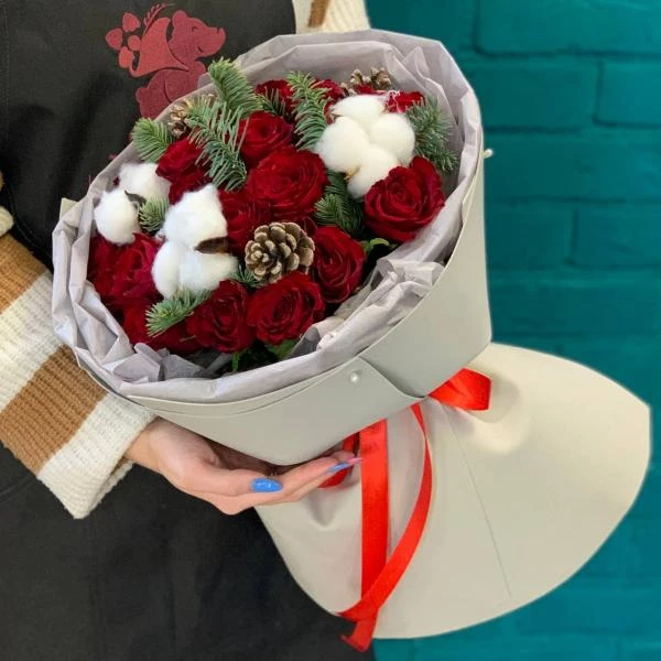 Розы и хлопок "Предвкушение праздника"