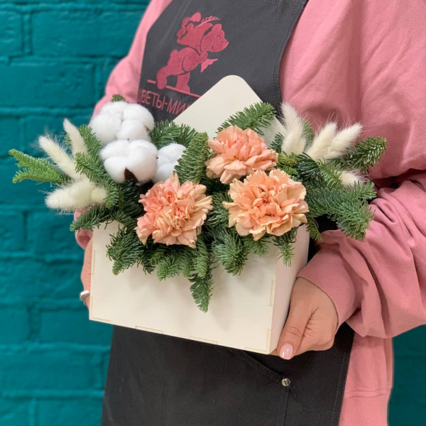 Нобилис и гвоздика "Снежное очарование"