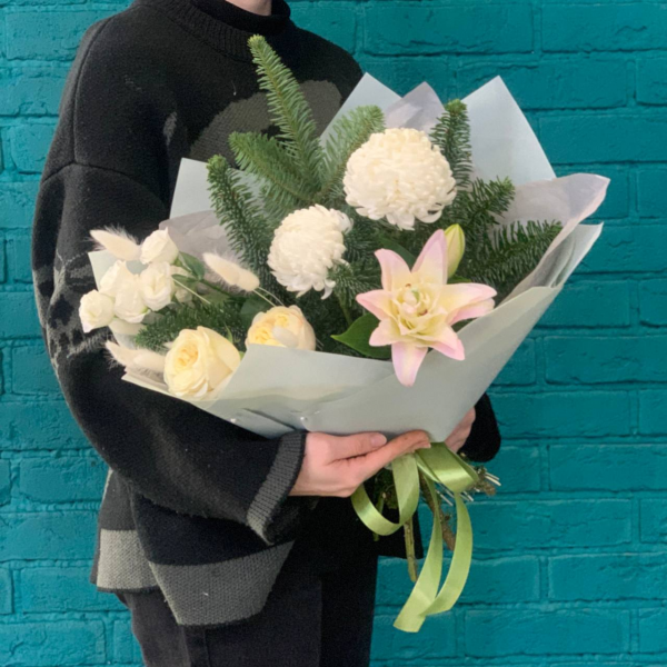 фото Нобилиса и лилии "Цветочный дуэт"