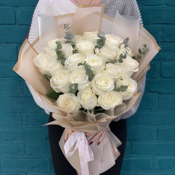 21 роза "Афина"