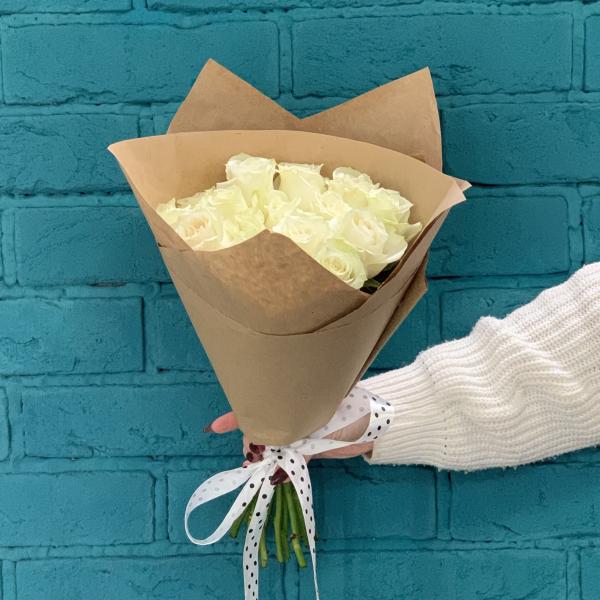 15 белых роз "Белоснежная красота"