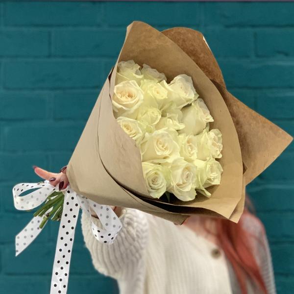 15 белых роз "Белоснежная красота"