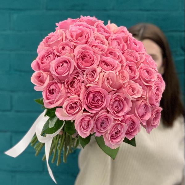 45 розовых роз "Ханой"
