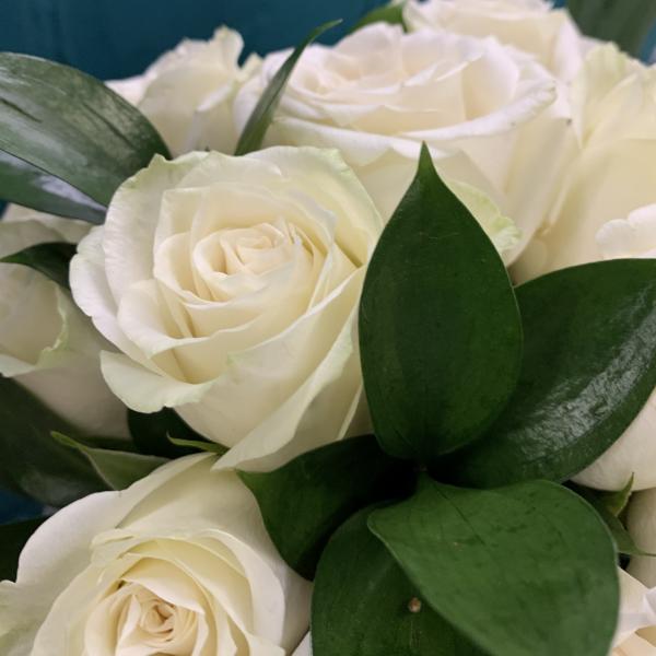 15 белых роз "Лёгкие кружева"