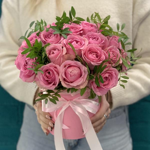 25 розовых роз "Семирамида"