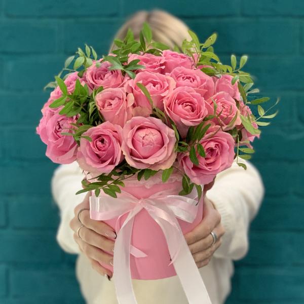 25 розовых роз "Семирамида"