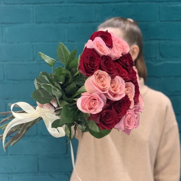 21 роза "Яркая вспышка"