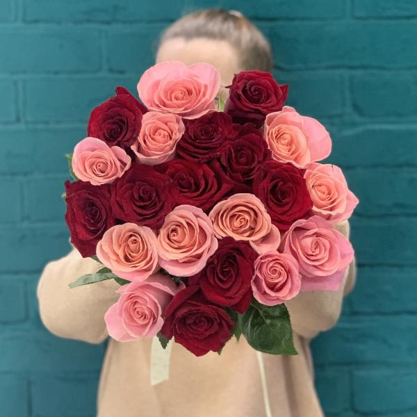 21 роза "Яркая вспышка"