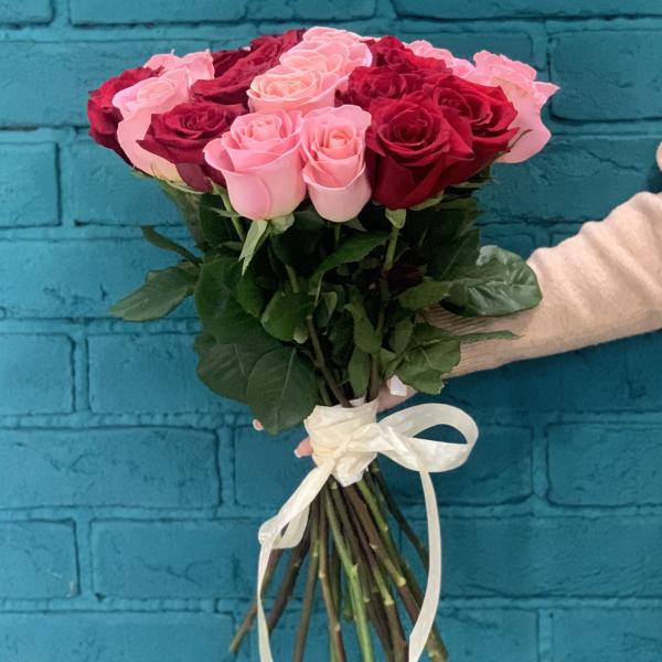 25 роз "Искра"