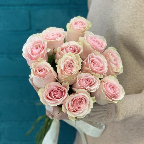 13 розовых роз "Волшебное желание"