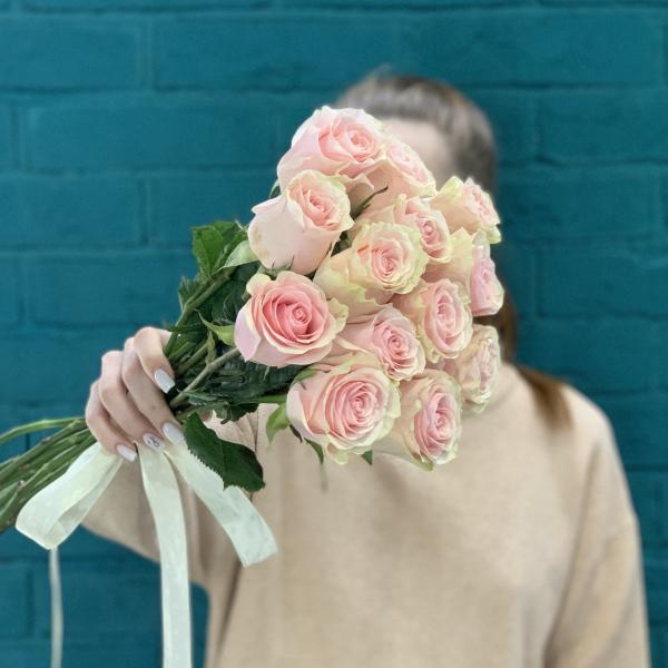 13 розовых роз "Волшебное желание"