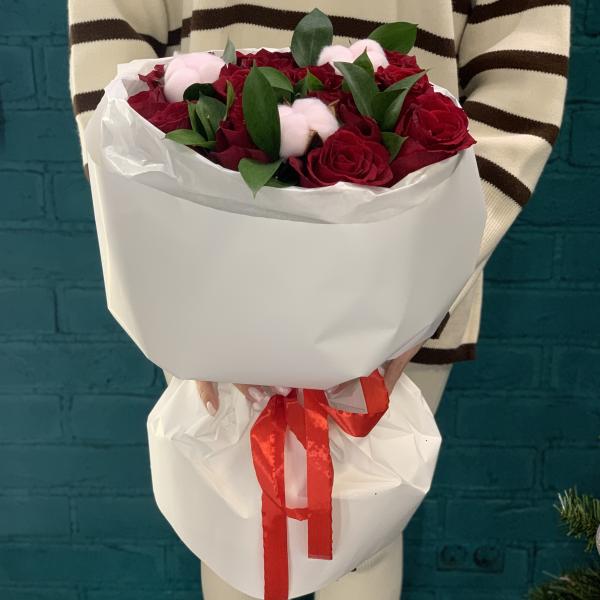 15 красных роз "Горячий шик"