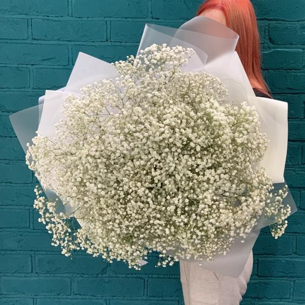 23 белых гипсофил "Лунное затмение"