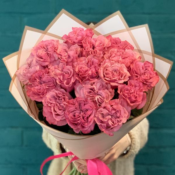 17 пионовидных роз "Нежная гармония"