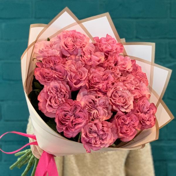 17 пионовидных роз "Нежная гармония"