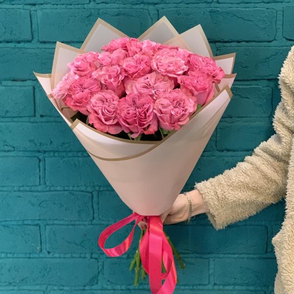 17 пионовидных роз "Нежная гармония"