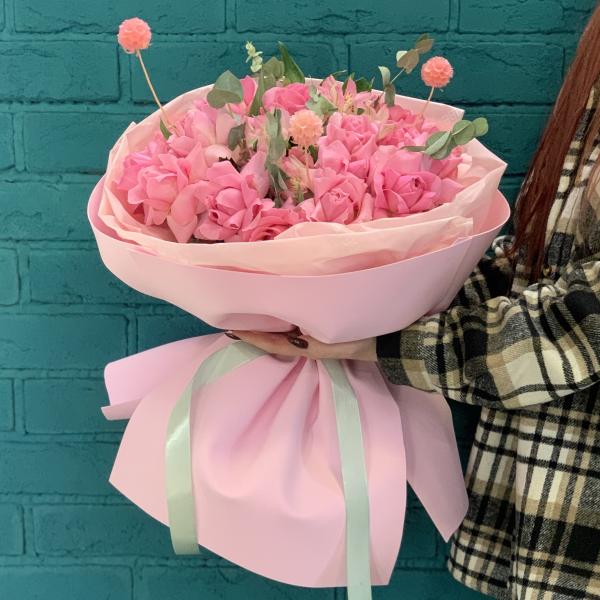 Роза и альстромерия "Ягодный коктейль"