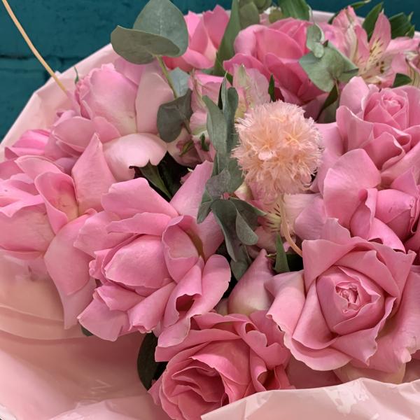 Роза и альстромерия "Ягодный коктейль"