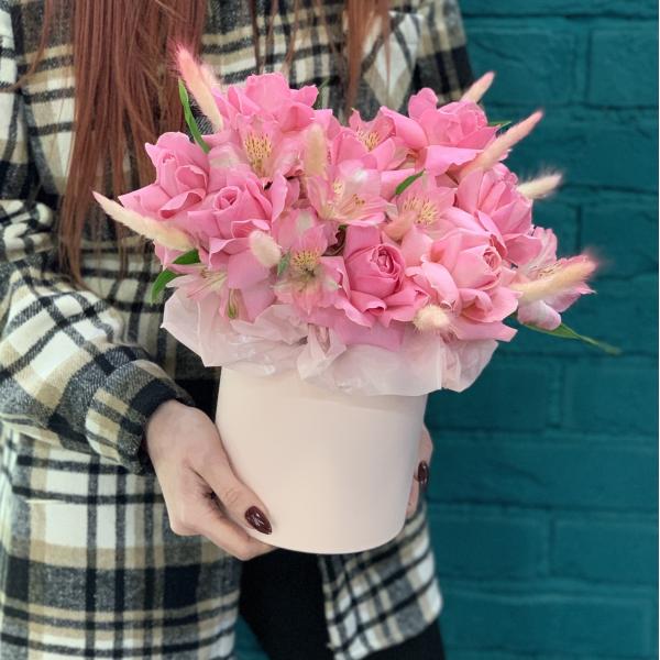 Роза и альстромерия "Ягодный пудинг"