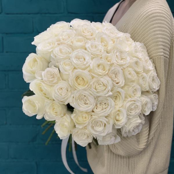 51 белая роза "Вихрь"