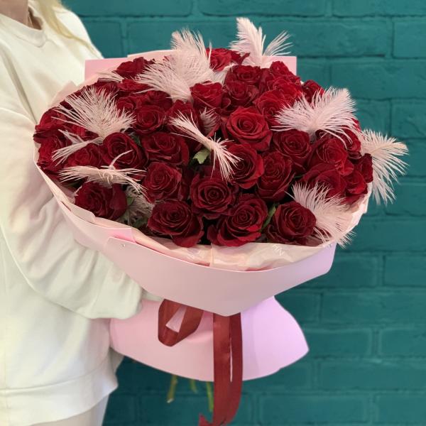 45 красных роз  " Вельвет"