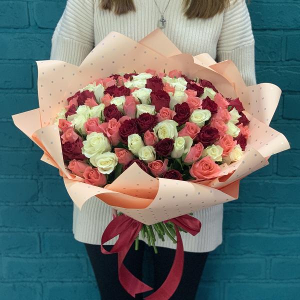 101 роза "Марс"