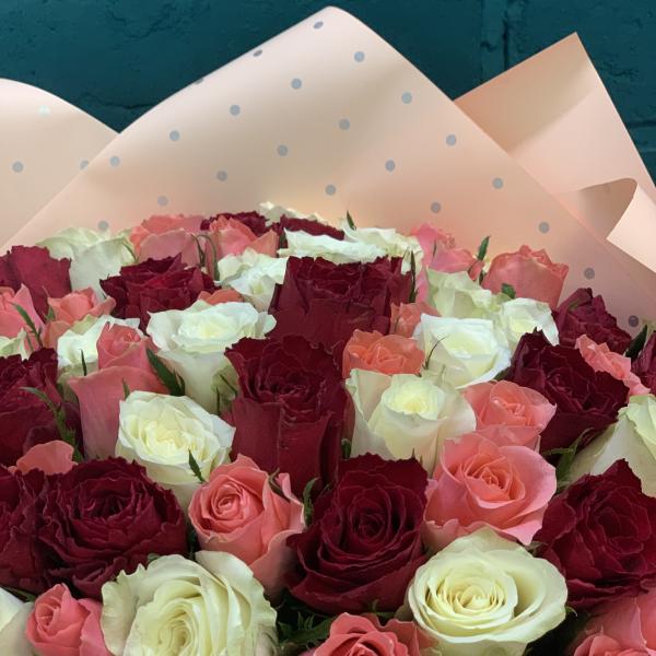 101 роза "Марс"