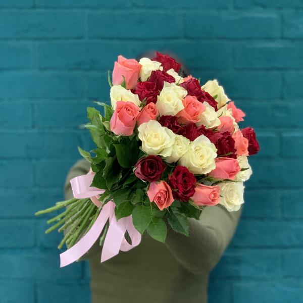 35 роз "Карнавал"