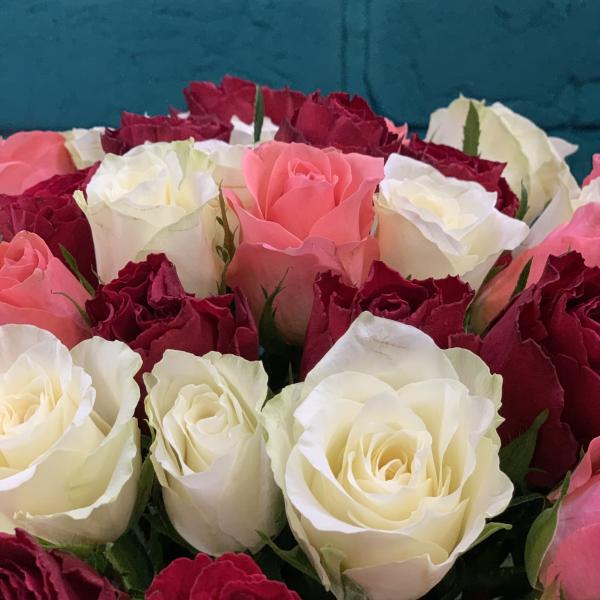 35 роз "Карнавал"