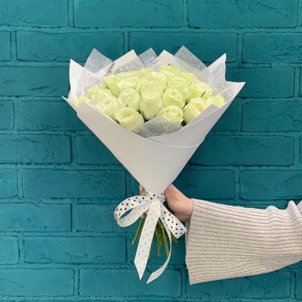 25 пионовидных роз "Одержимость"