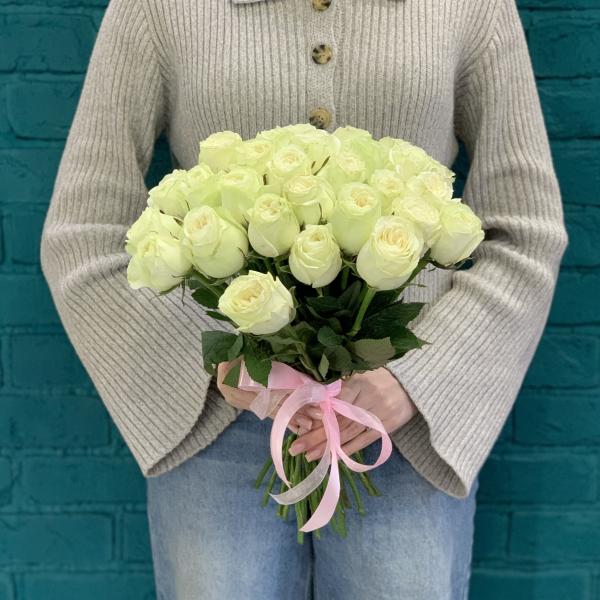 29 пионовидных роз "Милан"