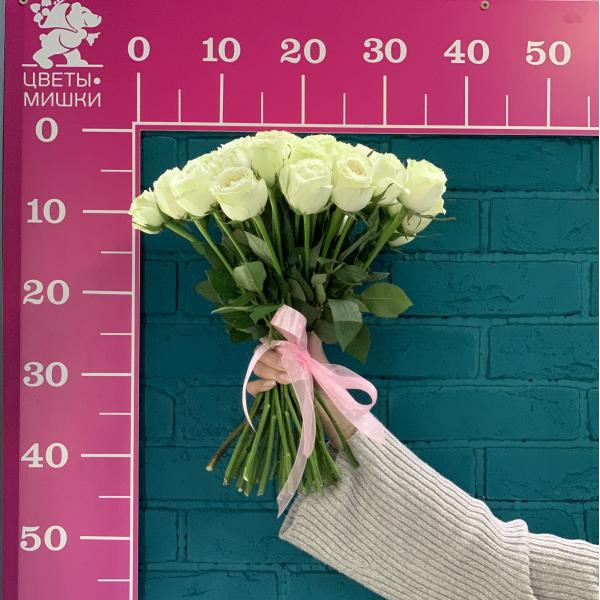 35 пионовидных роз "Изобелла"