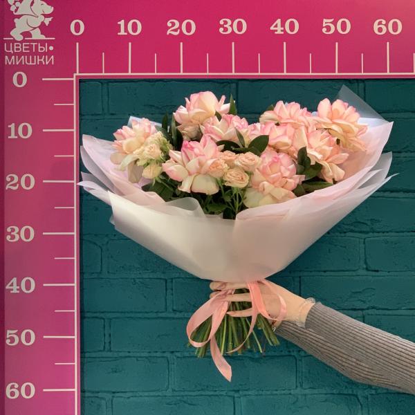 Французская и кустовая роза "Чио-рио"