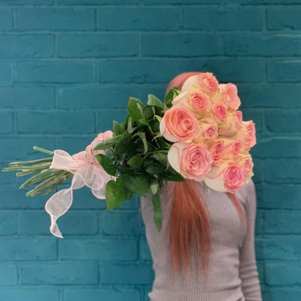 13 розовых роз "Арфа"